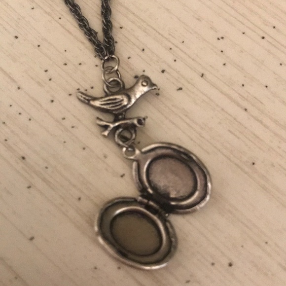 Bird Locket - Picture 3 of 3